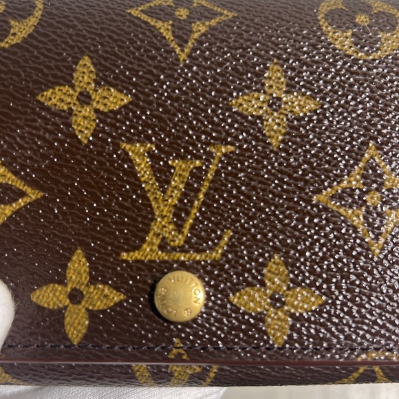 Louis Vuitton Monogram Porte Monnaie Tresor Bifold Wallet - Picture 6 of 16